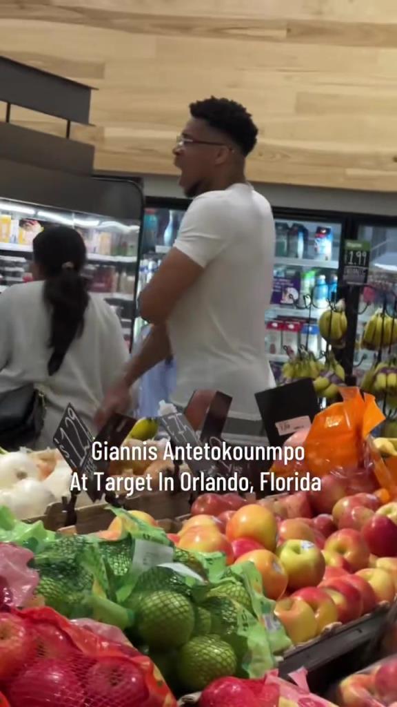 好男人??！字母哥在奧蘭多度假 陪妻子一起逛超市