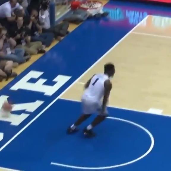 真的很炸裂！錫安大學(xué)時(shí)的球風(fēng)是真勁爆啊